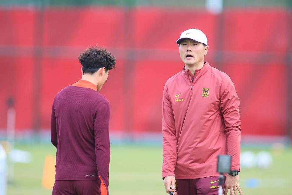 世界杯赛事直播平台-2-2！国足遭俄超豪门绝平+无缘2连胜 朱鹏宇首球 林良铭连场破门