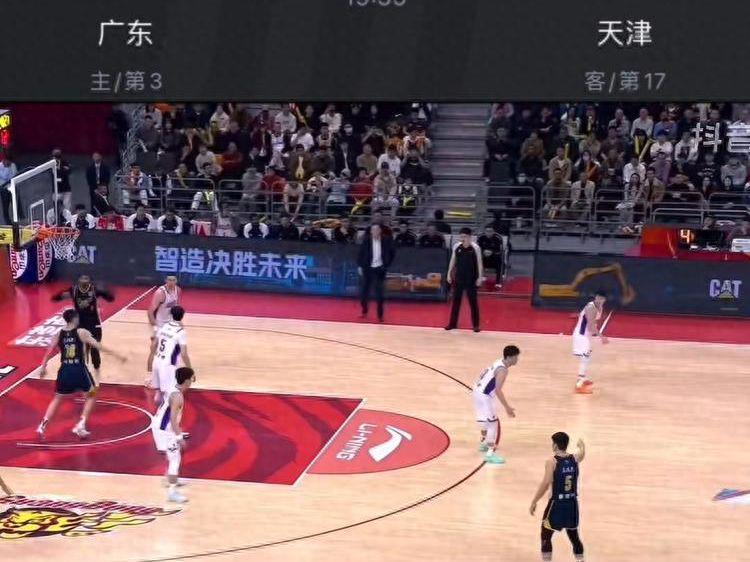 世界杯官方手机客户端-有惊无险！广东男篮98比89力克天津，萨姆纳狂轰39分拒绝爆冷
